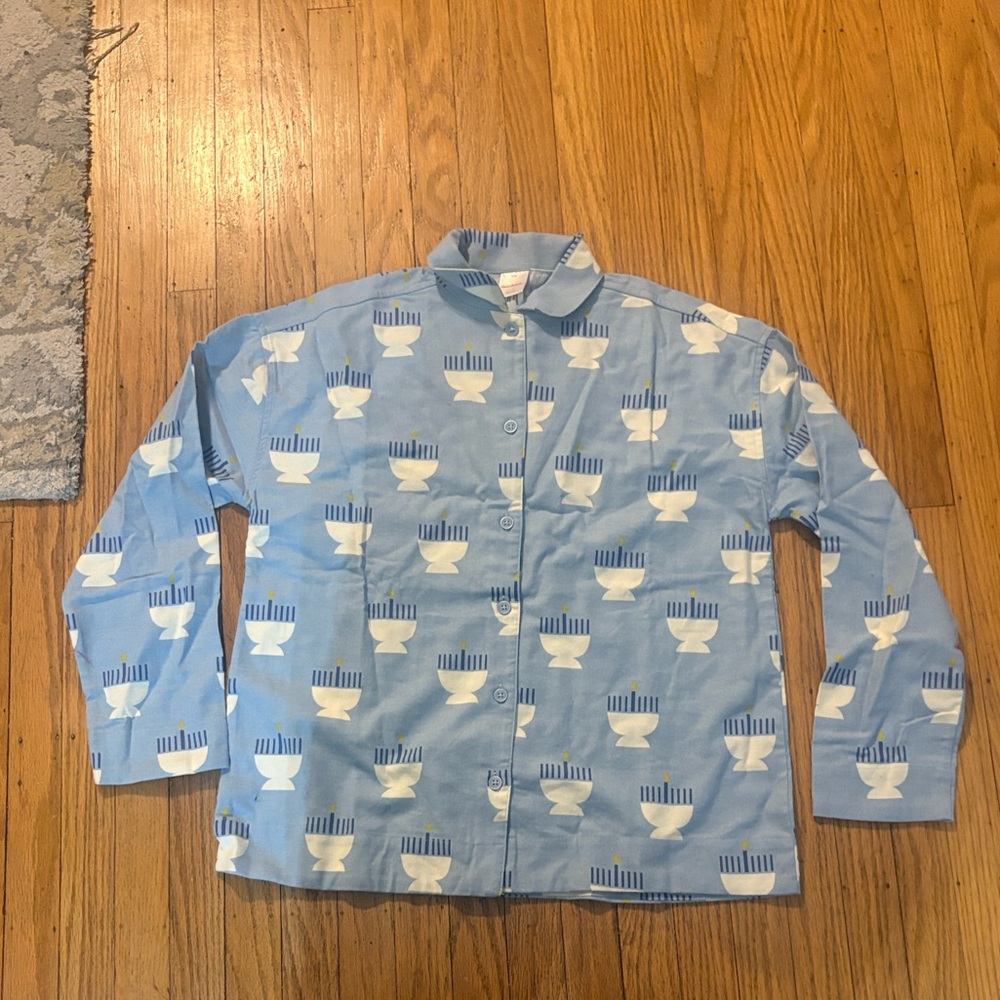 *Blue and White Button-Up Flannel Pajama Shirt with Candle Pattern* unisex* NWOT